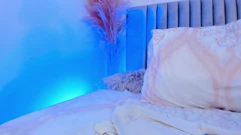 Andra Cyrus online show from January 8, 2025, 2:35 pm