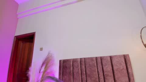 Snapshot of andracyruss chatting on June 5, 2026, 12:17 am Andra Cyrus online show from June 5, 2026, 12:17 am