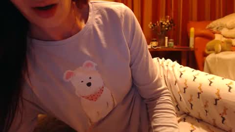 Snapshot of andrasweetie chatting on May 16, 2026, 7:56 pm Andra online show from May 16, 2026, 7:56 pm