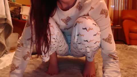 Snapshot of andrasweetie chatting on May 29, 2026, 1:53 pm Andra online show from May 29, 2026, 1:53 pm
