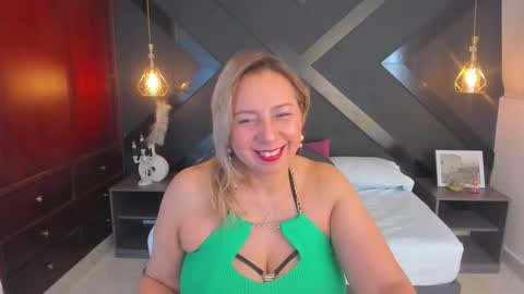 A N D R E online show from October 4, 2025, 2:53 am