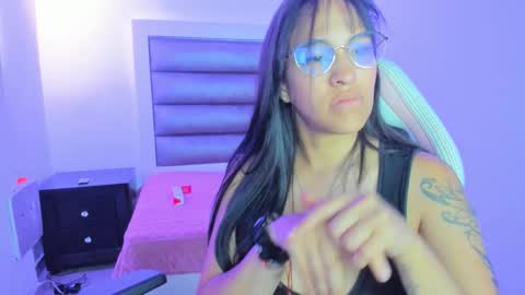 andrea_brunette_ online show from November 12, 2025, 3:45 pm