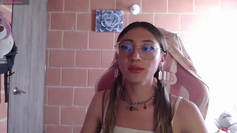 Andrea  online show from February 20, 2026, 6:08 pm