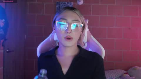 Andrea  online show from April 9, 2026, 8:03 pm