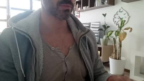 andrea_feetlover online show from February 15, 2026, 7:51 am