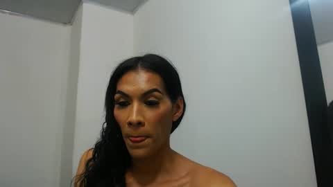 andrea_hornny69 online show from October 1, 2025, 1:22 am