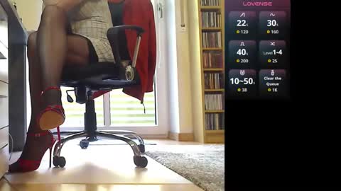 Snapshot of andrea_tv1960 chatting on October 3, 2025, 9:50 am Andrea TV online show from October 3, 2025, 9:50 am