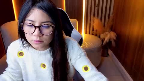 andrea_tx online show from February 16, 2026, 12:45 pm