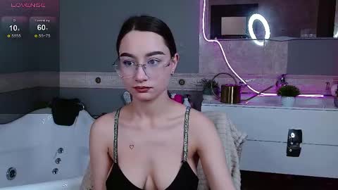 Snapshot of andreajohnsons chatting on May 15, 2026, 8:32 am andreajohnsons online show from May 15, 2026, 8:32 am
