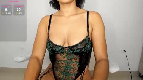 Andrea  online show from October 13, 2025, 1:11 pm