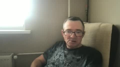 andreass60 online show from November 12, 2025, 8:04 am