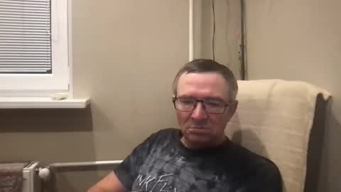 Snapshot of andreass60 chatting on December 16, 2025, 5:45 am andreass60 online show from December 16, 2025, 5:45 am