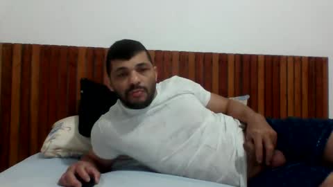 andreloko123 online show from November 25, 2025, 1:27 am