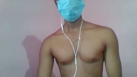 andres01_ online show from September 25, 2025, 5:00 am