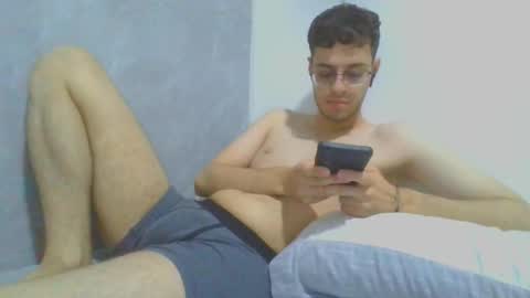 andres129494 online show from November 29, 2025, 11:41 pm