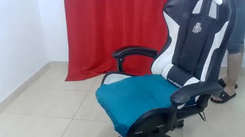 andres180950734 online show from September 13, 2025, 12:32 am