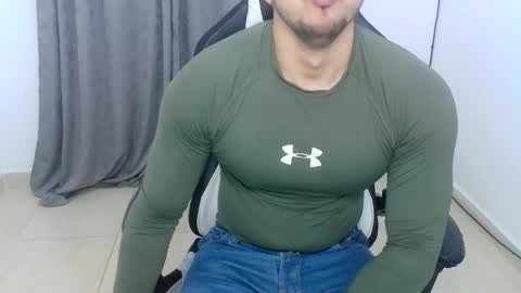 andres180950734 online show from November 3, 2025, 10:27 am