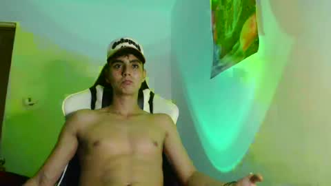 Andres 2977 online show from July 30, 2026, 7:57 pm