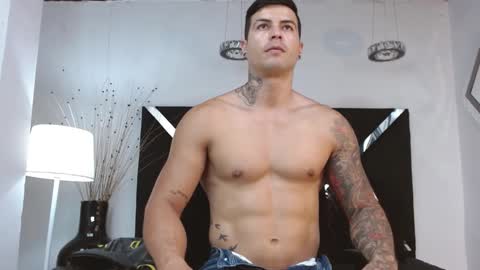 insta andres clark  online show from February 21, 2025, 9:11 pm