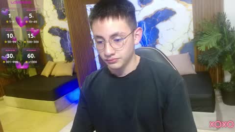 andres_tay online show from April 10, 2026, 3:01 am