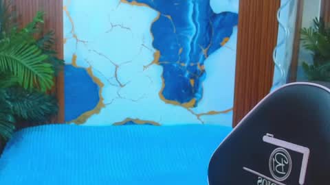 andres_tay online show from April 24, 2026, 2:47 am