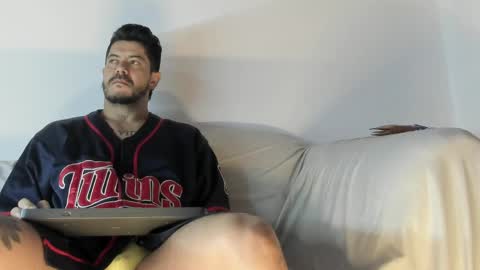 Andres online show from April 21, 2026, 10:43 am