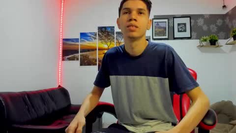 andrew_2811 online show from October 5, 2025, 6:23 am