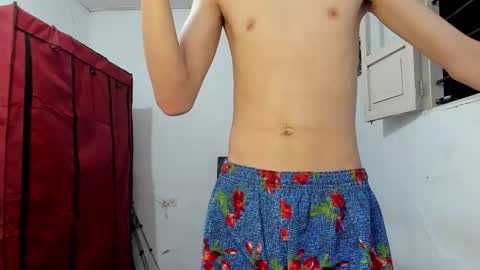 andrew_2811 online show from January 17, 2026, 2:49 am