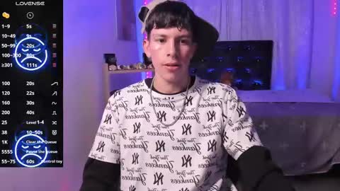 andrew_angels online show from December 17, 2024, 9:39 am