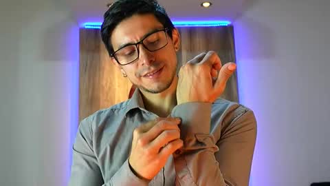 Andrew online show from September 24, 2025, 1:53 am