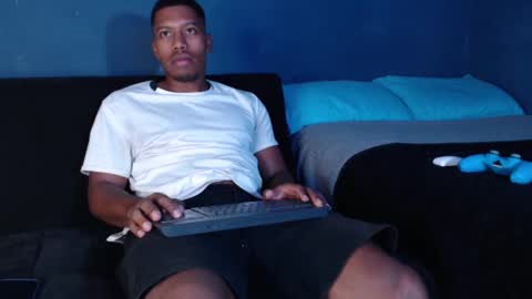 Andrew online show from February 9, 2025, 3:32 am