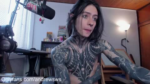 andrew_round online show from February 2, 2025, 10:17 pm