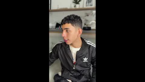 Andrew M. online show from April 19, 2026, 3:33 pm