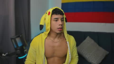 Snapshot of andrew_twink18 chatting on June 2, 2026, 10:23 pm Andrew M. online show from June 2, 2026, 10:23 pm