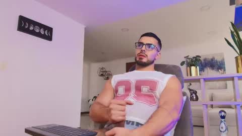 ANDREW WEST online show from December 14, 2025, 3:17 pm