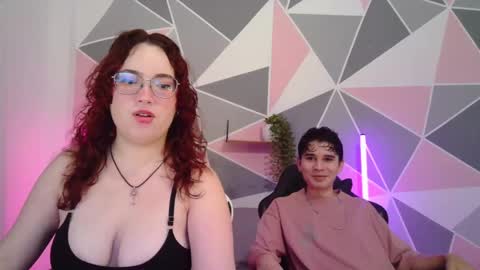 Snapshot of andrewanndcherry chatting on May 18, 2026, 11:43 pm Andrew and Cherry online show from May 18, 2026, 11:43 pm
