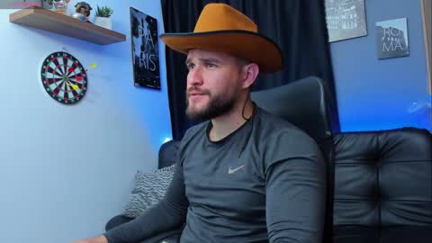 Snapshot of andrewdiaz_ chatting on January 29, 2025, 2:51 am Andrew Diaz online show from January 29, 2025, 2:51 am