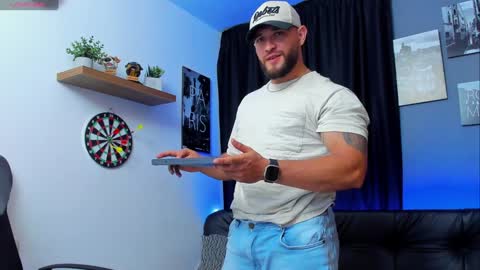 Snapshot of andrewdiaz_ chatting on February 6, 2025, 4:10 am Andrew Diaz online show from February 6, 2025, 4:10 am