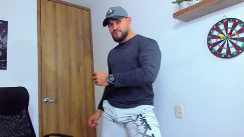 Snapshot of andrewdiaz_ chatting on September 30, 2025, 11:54 pm Andrew Diaz online show from September 30, 2025, 11:54 pm