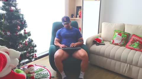 Andrew online show from December 23, 2024, 8:14 pm