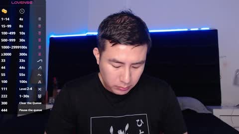 andrewmhilton_ online show from January 23, 2025, 2:23 am