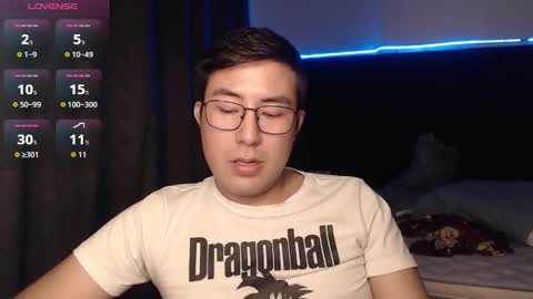 andrewmhilton_ online show from December 3, 2025, 4:42 am