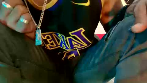   online show from September 10, 2025, 9:15 pm