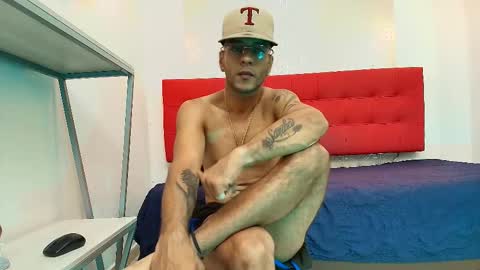   online show from September 11, 2025, 7:47 pm