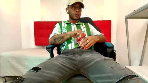   online show from September 21, 2025, 8:43 pm