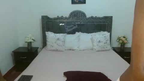 Anna online show from December 1, 2025, 6:13 pm