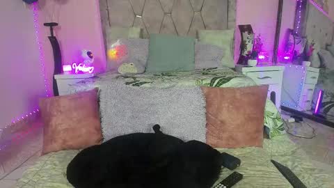 vero paez online show from September 23, 2025, 2:47 am