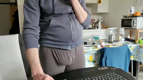 Snapshot of androx77 chatting on March 9, 2025, 11:03 am androx77 online show from March 9, 2025, 11:03 am