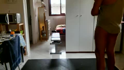 Snapshot of androx77 chatting on September 17, 2025, 7:43 am androx77 online show from September 17, 2025, 7:43 am