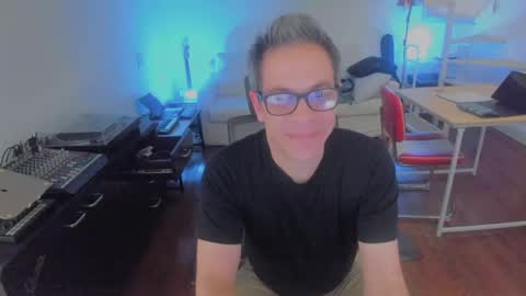 Andrew online show from September 12, 2025, 8:25 am